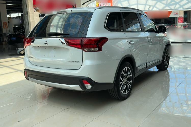 Used Mitsubishi Outlander 2016 2.4L 4x4 Elite Edition 5 Seats