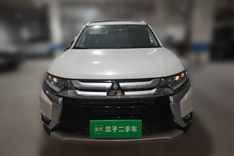 Used Mitsubishi Outlander 2016 2.4L 4x4 Elite Edition 5 Seats Front