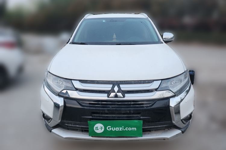 Used Mitsubishi Outlander 2016 2.4L 4x4 Elite Edition 5 Seats Front