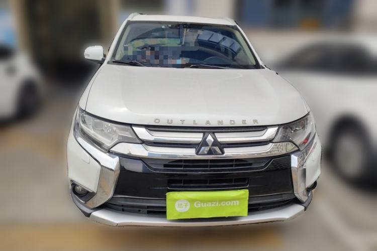 Used Mitsubishi Outlander 2016 2.4L 4x4 Elite Edition 5 Seats Front