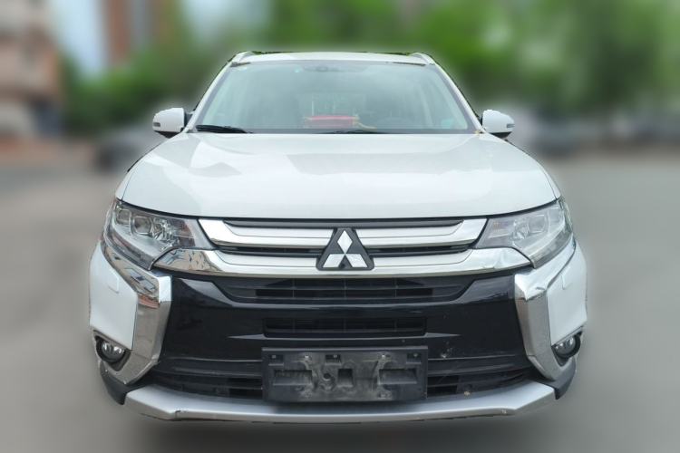 Used Mitsubishi Outlander 2016 2.4L 4x4 Elite Edition 5 Seats Front