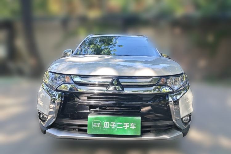 Used Mitsubishi Outlander 2016 2.4L 4x4 Elite Edition 5 Seats Front