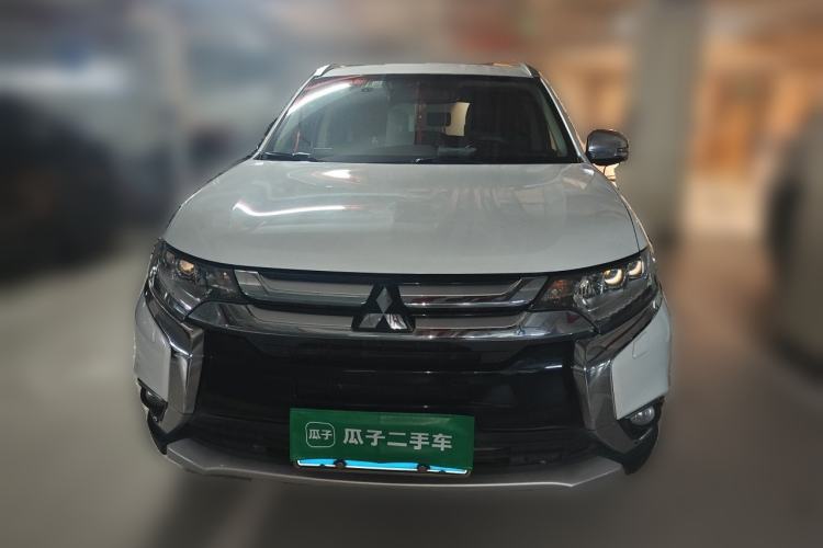 Used Mitsubishi Outlander 2016 2.4L 4x4 Elite Edition 5 Seats Front