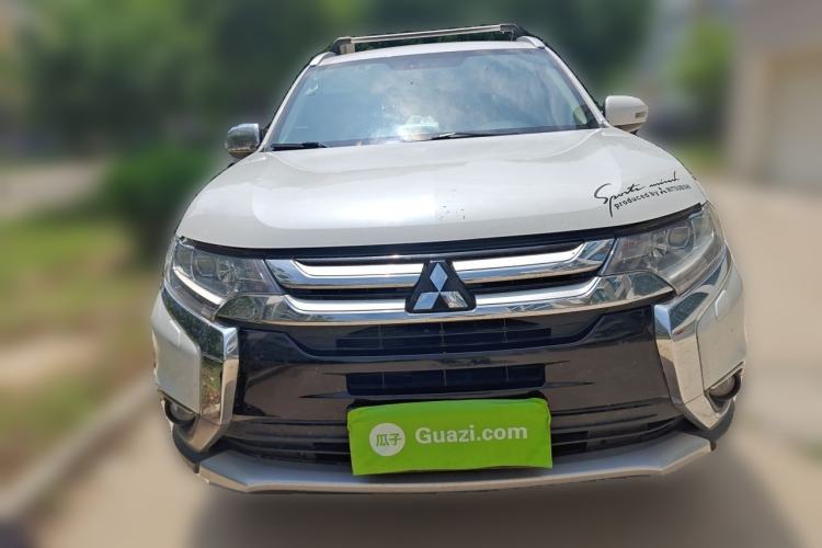 Used Mitsubishi Outlander 2016 2.4L 4x4 Elite Edition 5 Seats Front
