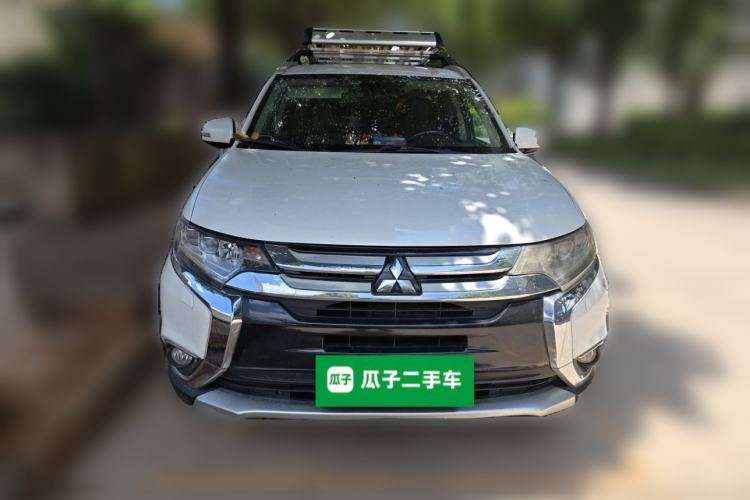 Used Mitsubishi Outlander 2016 2.4L 4x4 Elite Edition 5 Seats Front