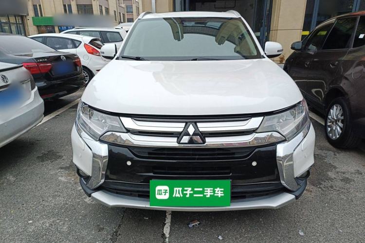 Used Mitsubishi Outlander 2016 2.4L 4x4 Elite Edition 5 Seats Front