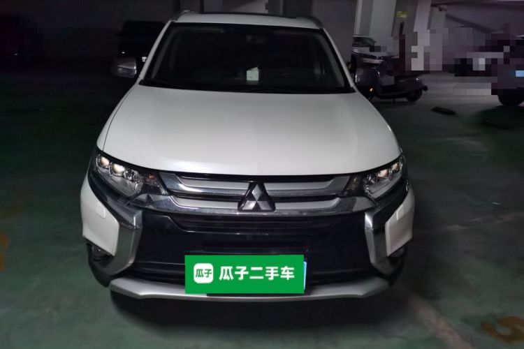 Used Mitsubishi Outlander 2016 2.4L 4x4 Elite Edition 5 Seats Front