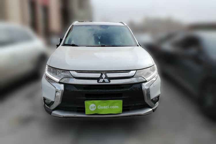 Used Mitsubishi Outlander 2016 2.4L 4x4 Elite Edition 5 Seats Front