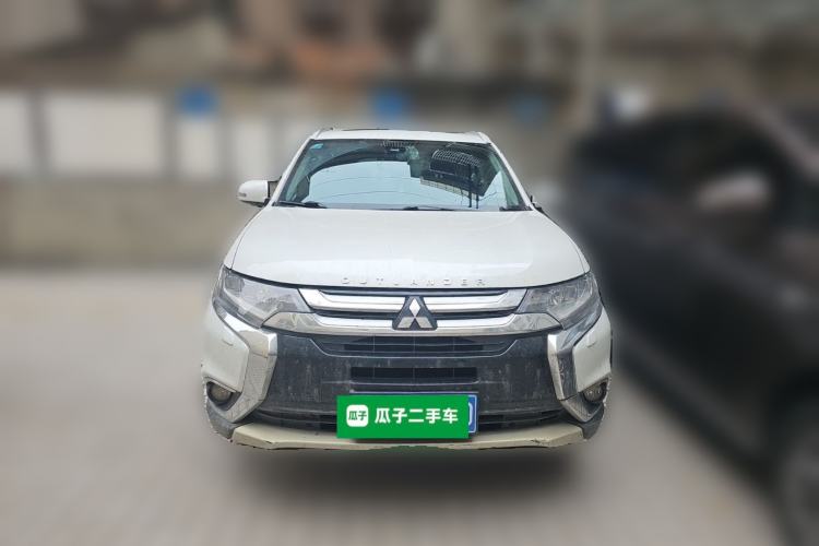 Used Mitsubishi Outlander 2016 2.4L 4x4 Elite Edition 5 Seats Front