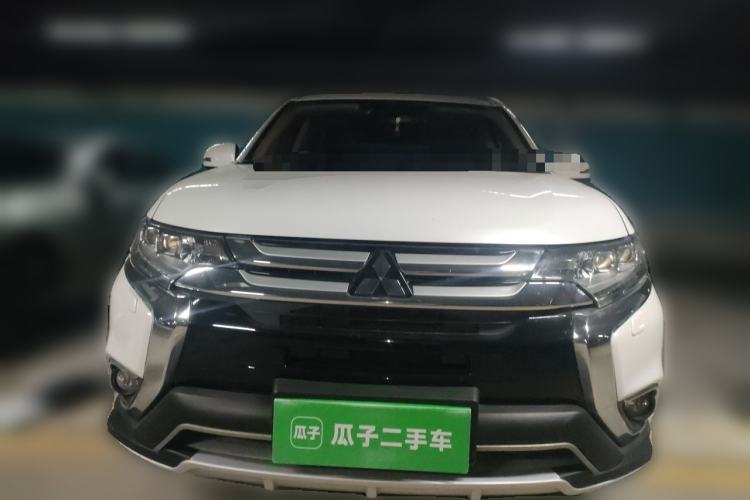 Used Mitsubishi Outlander 2016 2.4L 4x4 Elite Edition 5 Seats Front