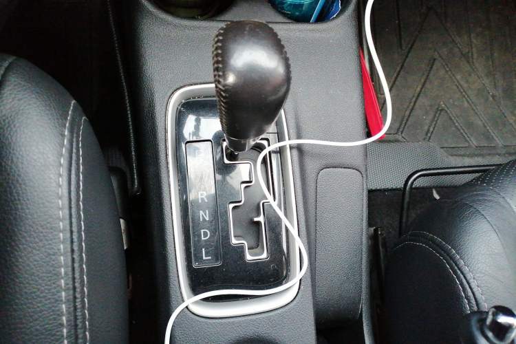 Used Mitsubishi Outlander 2016 2.4L 4x4 Elite Edition 5 Seats Gear Lever