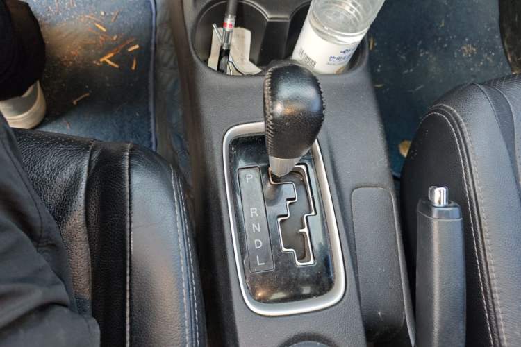 Used Mitsubishi Outlander 2016 2.4L 4x4 Elite Edition 5 Seats Gear Lever