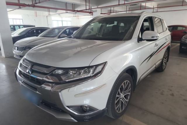 Used Mitsubishi Outlander 2016 2.4L 4x4 Luxury Edition 7-Seater