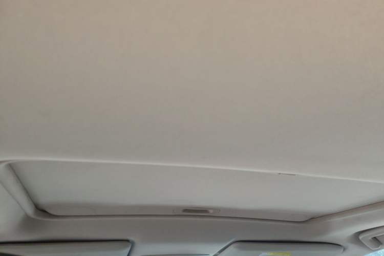 Used Mitsubishi Outlander 2016 2.4L 4x4 Luxury Edition 7-Seater Headliner
