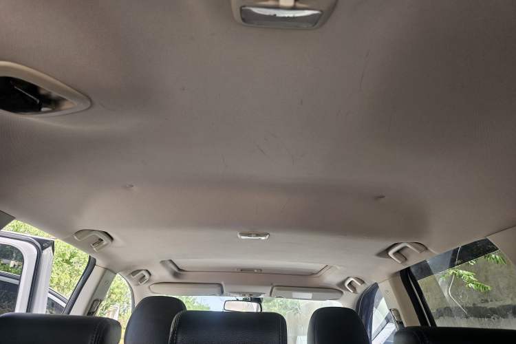 Used Mitsubishi Outlander 2016 2.4L 4x4 Elite Edition 7-Seater Headliner