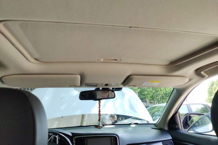 Used Mitsubishi Outlander 2016 2.4L 4x4 Elite Edition 5 Seats Headliner