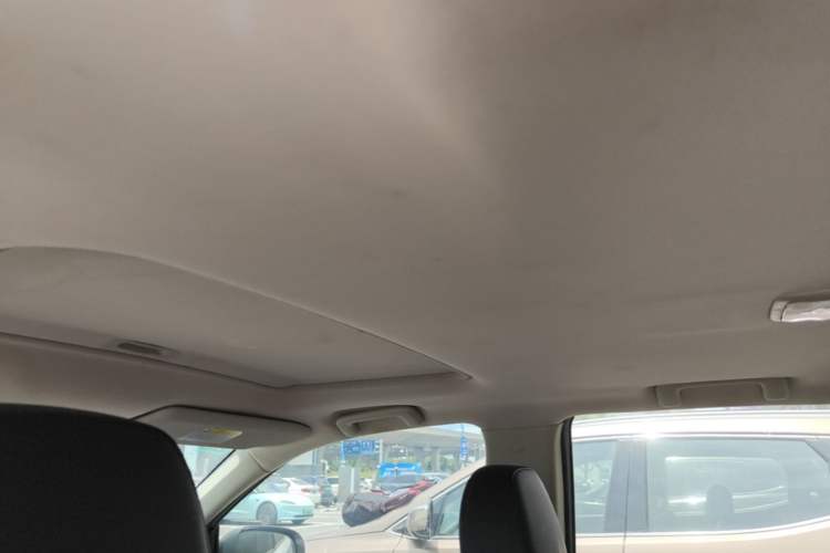 Used Mitsubishi Outlander 2016 2.4L 4x4 Luxury Edition 7-Seater Headliner