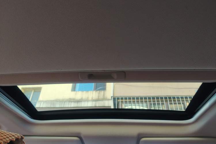 Used Mitsubishi Outlander 2016 2.4L 4x4 Elite Edition 5 Seats Headliner