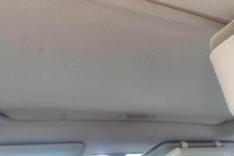 Used Mitsubishi Outlander 2016 2.4L 4x4 Luxury Edition 7-Seater Headliner