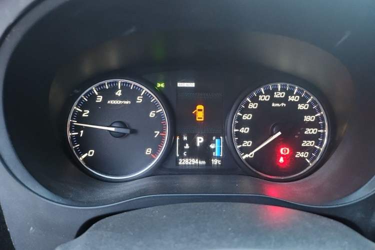 Used Mitsubishi Outlander 2016 2.4L 4x4 Elite Edition 5 Seats Instrument Cluster