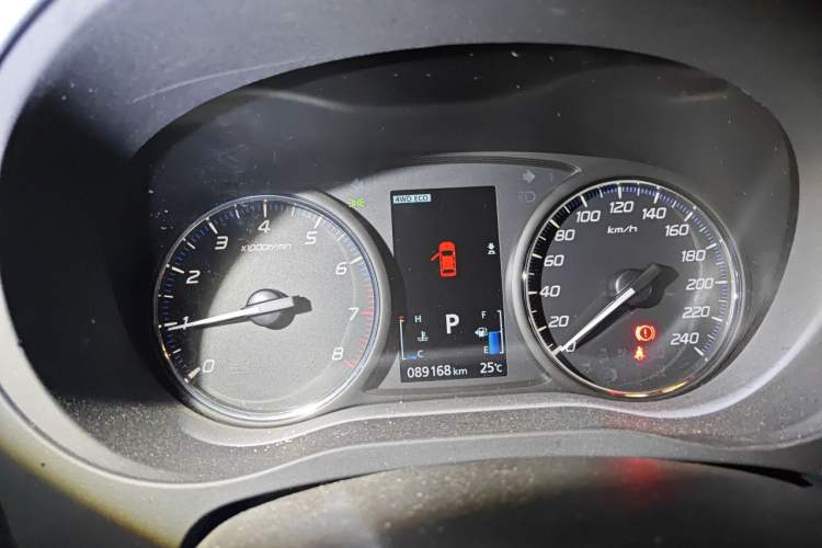 Used Mitsubishi Outlander 2016 2.4L 4x4 Luxury Edition 7-Seater Instrument Cluster