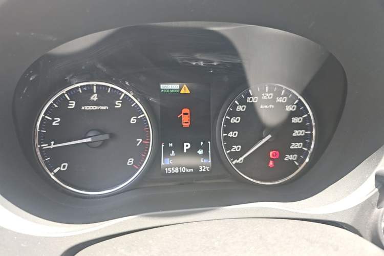 Used Mitsubishi Outlander 2016 2.4L 4x4 Elite Edition 7-Seater Instrument Cluster