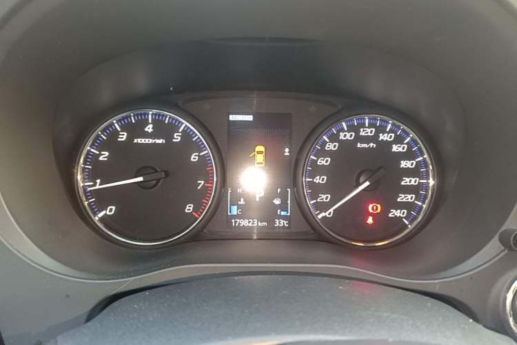 Used Mitsubishi Outlander 2016 2.4L 4x4 Luxury Edition 7-Seater Instrument Cluster