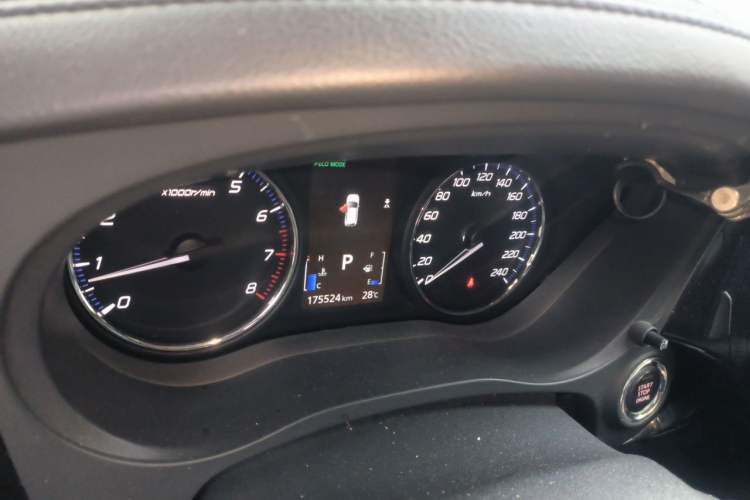Used Mitsubishi Outlander 2016 2.4L 4x4 Elite Edition 5 Seats Instrument Cluster