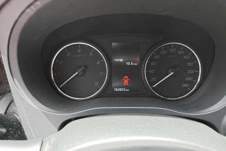Used Mitsubishi Outlander 2016 2.4L 4x4 Luxury Edition 7-Seater Instrument Cluster