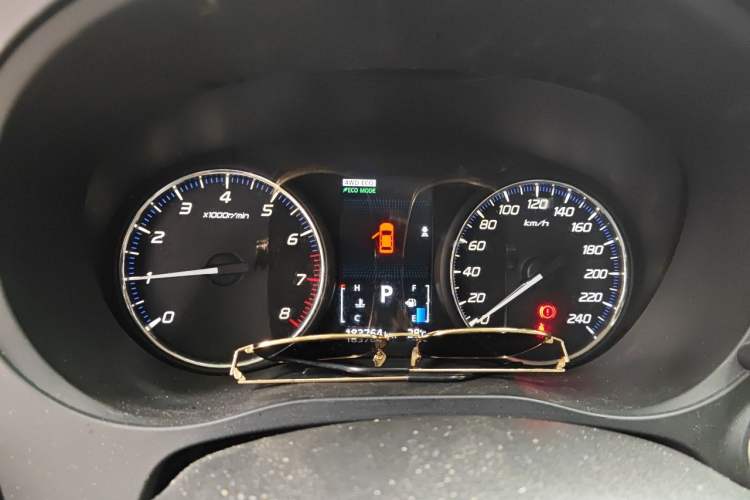 Used Mitsubishi Outlander 2016 2.4L 4x4 Elite Edition 5 Seats Instrument Cluster