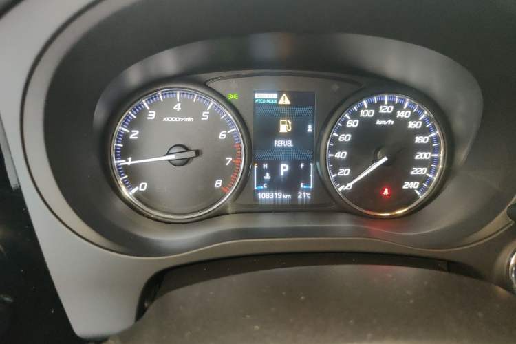 Used Mitsubishi Outlander 2016 2.4L 4x4 Luxury Edition 7-Seater Instrument Cluster