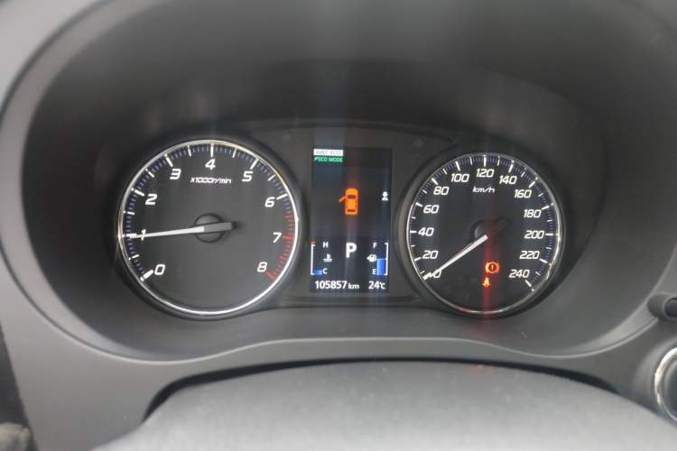 Used Mitsubishi Outlander 2016 2.4L 4x4 Luxury Edition 7-Seater Instrument Cluster