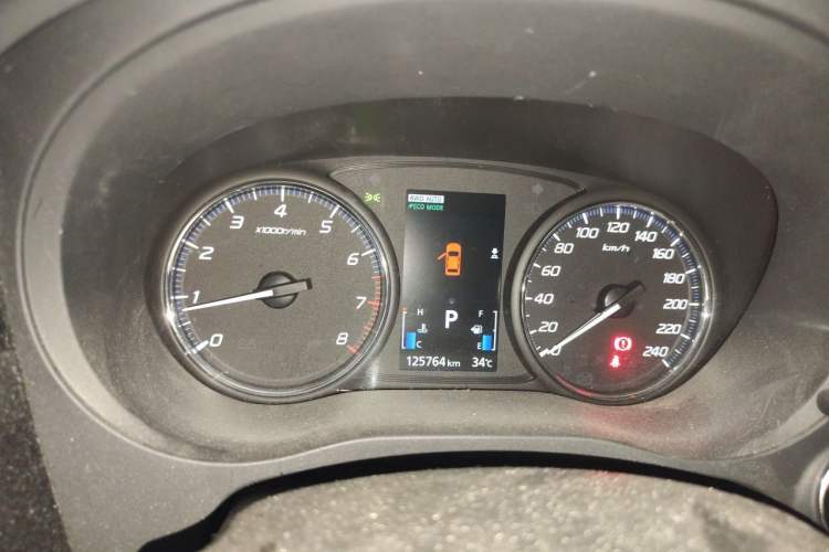 Used Mitsubishi Outlander 2016 2.4L 4x4 Elite Edition 5 Seats Instrument Cluster