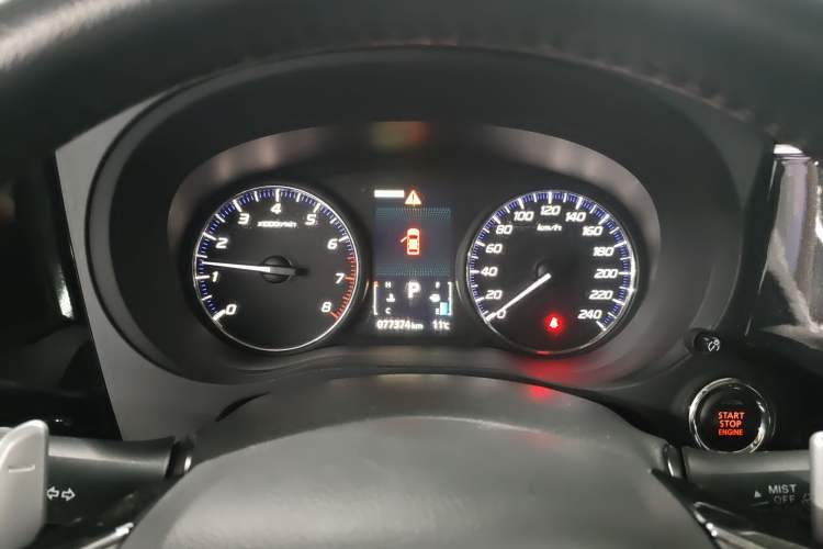 Used Mitsubishi Outlander 2016 2.4L 4x4 Elite Edition 7-Seater Instrument Cluster