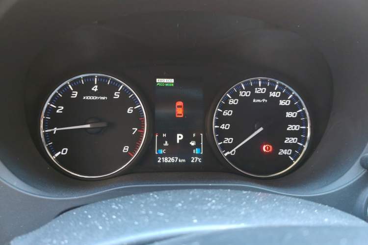 Used Mitsubishi Outlander 2016 2.4L 4x4 Elite Edition 5 Seats Instrument Cluster