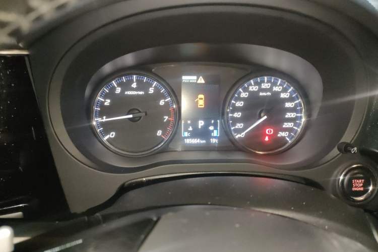Used Mitsubishi Outlander 2016 2.4L 4x4 Elite Edition 5 Seats Instrument Cluster