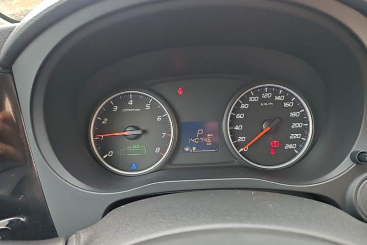 Used Mitsubishi Outlander 2016 2.0L Two-Wheel Drive Fashion Edition 5 Seats Instrument Cluster