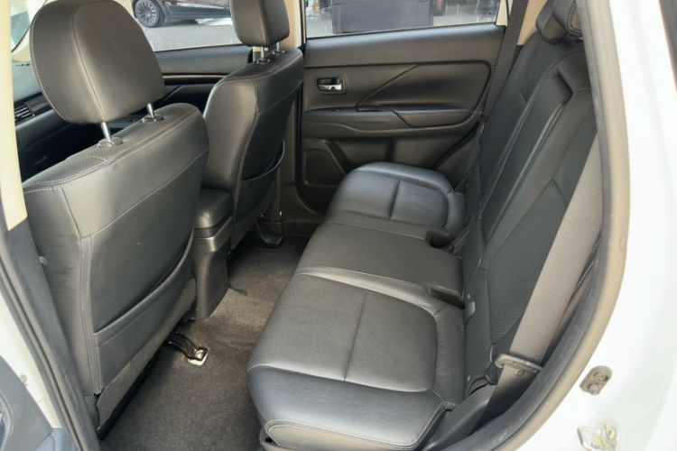 Used Mitsubishi Outlander 2016 2.4L 4x4 Elite Edition 5 Seats