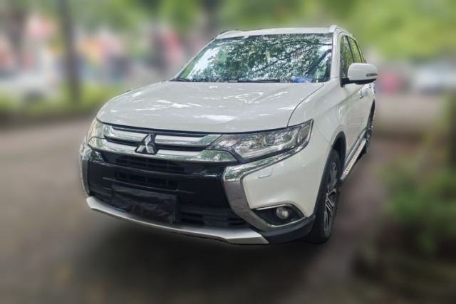 Used Mitsubishi Outlander 2016 2.4L 4x4 Luxury Edition 7-Seater