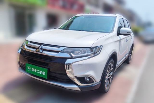 Used Mitsubishi Outlander 2016 2.4L 4x4 Luxury Edition 7-Seater