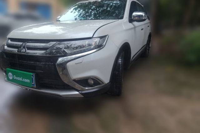 Ojetý Mitsubishi Outlander 2016 2.4L 4x4 Elite Edition 5 Seats