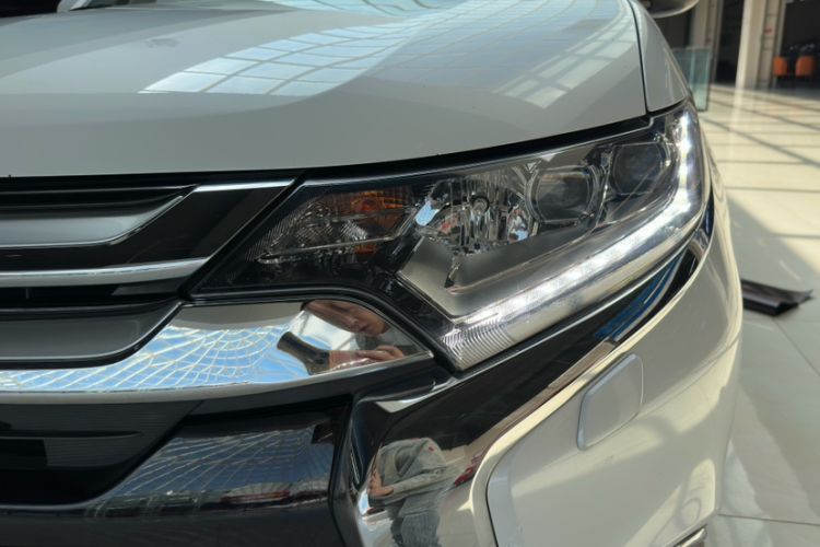 Used Mitsubishi Outlander 2016 2.4L 4x4 Elite Edition 5 Seats