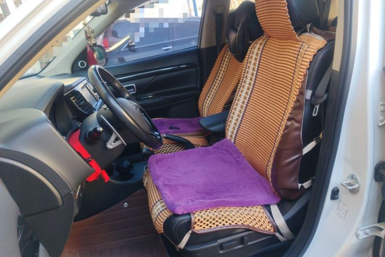 Used Mitsubishi Outlander 2016 2.4L 4x4 Elite Edition 5 Seats Left Front Seat