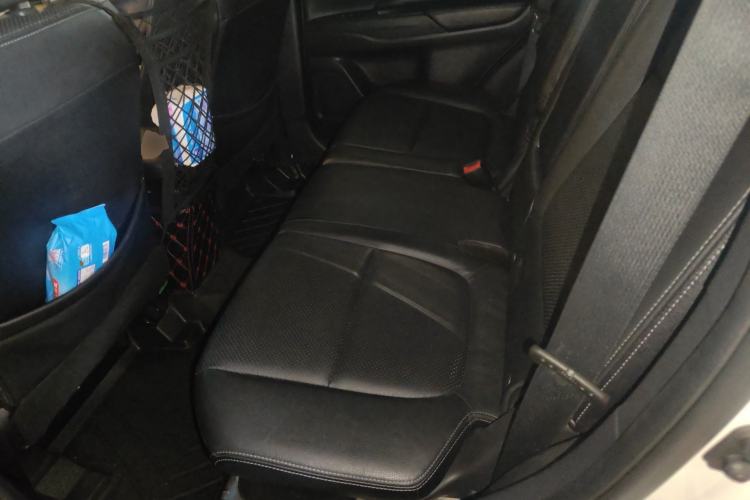 Used Mitsubishi Outlander 2016 2.4L 4x4 Luxury Edition 7-Seater Left Rear Seat