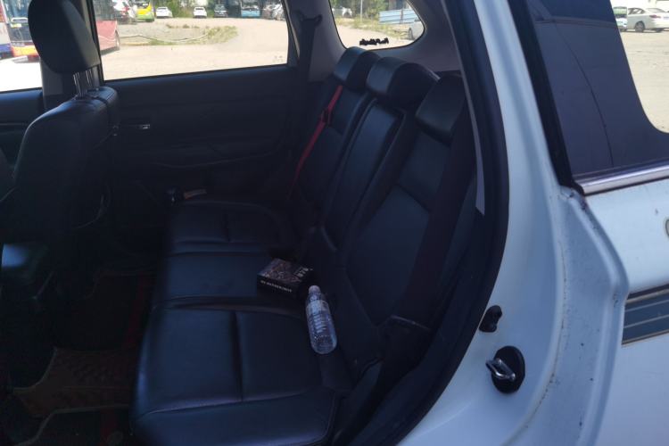 Used Mitsubishi Outlander 2016 2.4L 4x4 Luxury Edition 7-Seater Left Rear Seat