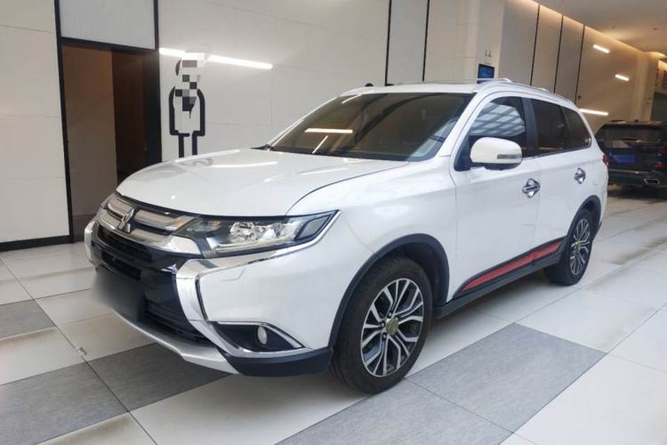Mitsubishi Outlander 2016