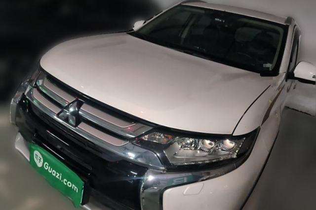 Used Mitsubishi Outlander 2016 2.4L 4x4 Elite Edition 7-Seater