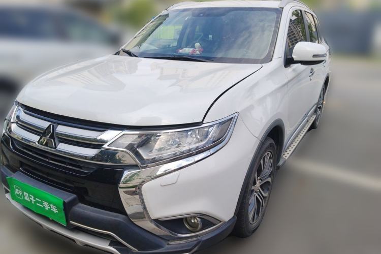 Used Mitsubishi Outlander 2016 2.4L 4x4 Luxury Edition 7-Seater Guazi used car, China used car export, Used car for sale, Used  cars, Cheapest cars for sale