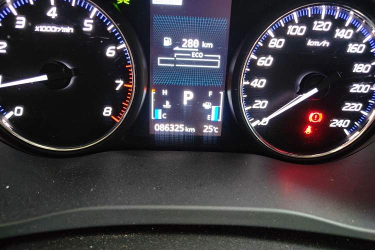 Used Mitsubishi Outlander 2016 2.4L 4x4 Elite Edition 5 Seats Odometer Close Up