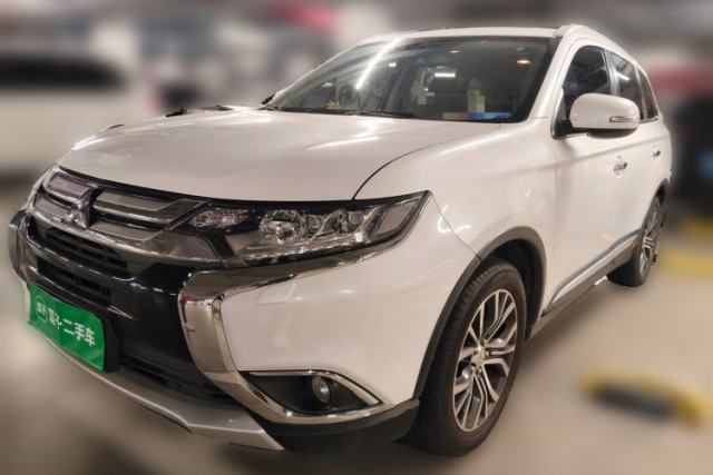 Used Mitsubishi Outlander 2016 2.4L 4x4 Luxury Edition 7-Seater